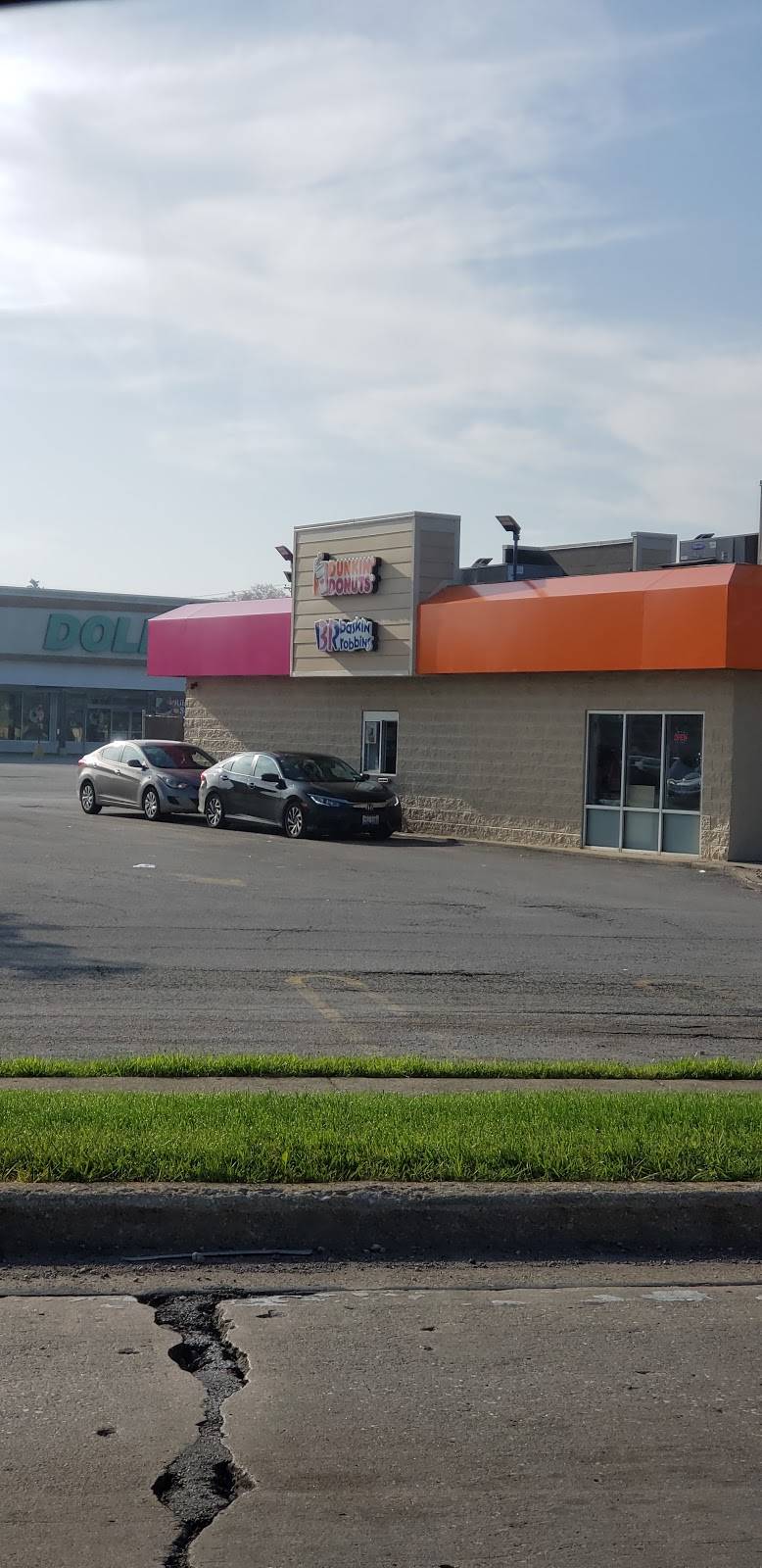 Dunkin Donuts | cafe | 8723 Ridgeland Ave, Oak Lawn, IL 60453, USA | 7085987510 OR +1 708-598-7510