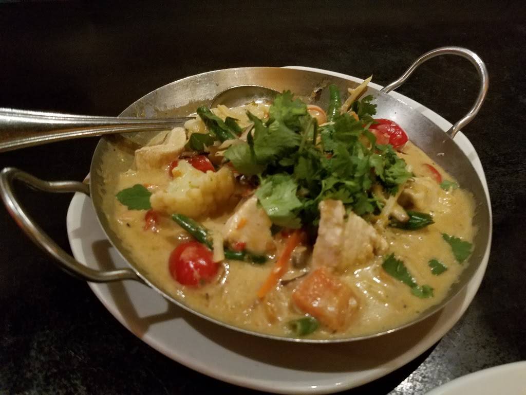 P.F. Changs | restaurant | 4250 Fairfax Corner Ave, Fairfax, VA 22030, USA | 7032662414 OR +1 703-266-2414