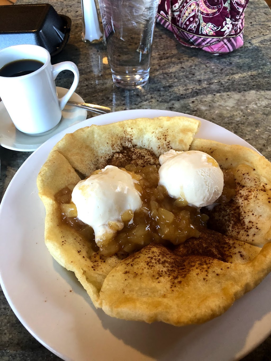 Reuben Heflin Restaurant | restaurant | US-160, Kayenta, AZ 86033, USA | 9286973170 OR +1 928-697-3170