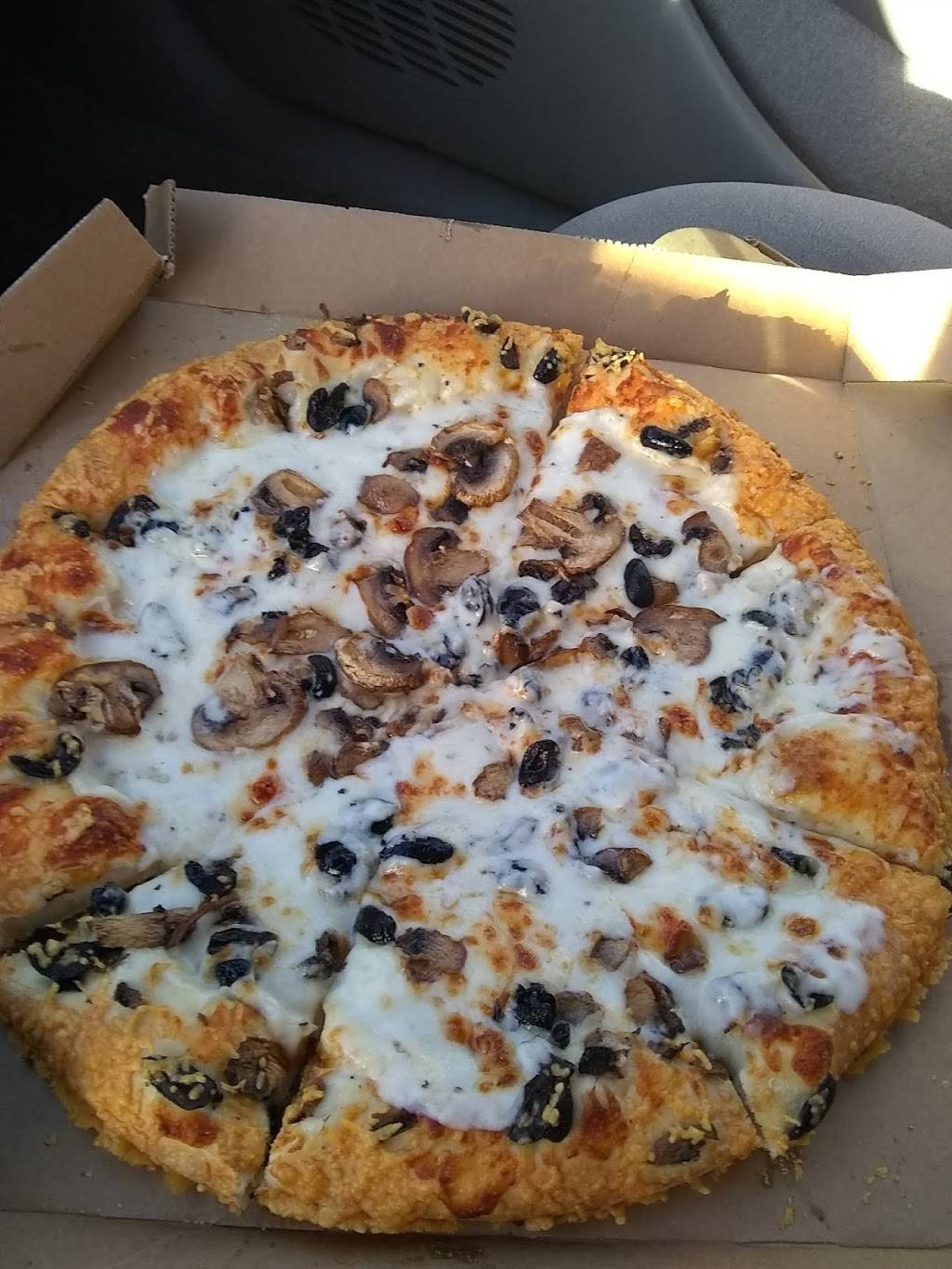 Pizza Hut | restaurant | 8860 N 43rd Ave, Glendale, AZ 85302, USA | 6239311421 OR +1 623-931-1421