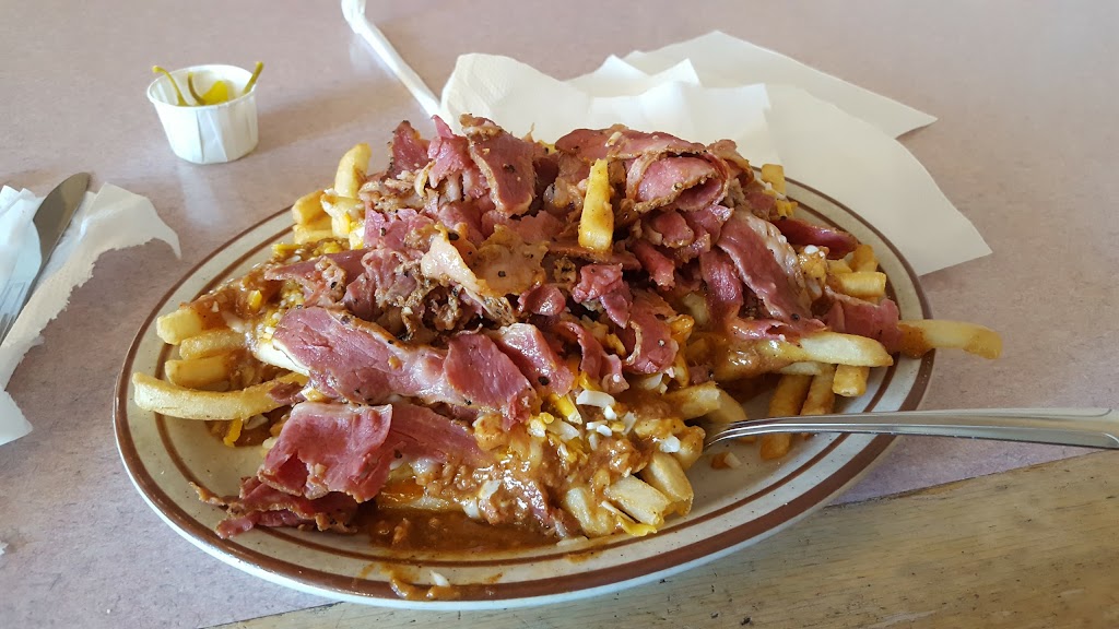 Mega Toms Charbroiled Burgers | restaurant | 1701 E Main St, Barstow, CA 92311, USA | 7602566466 OR +1 760-256-6466