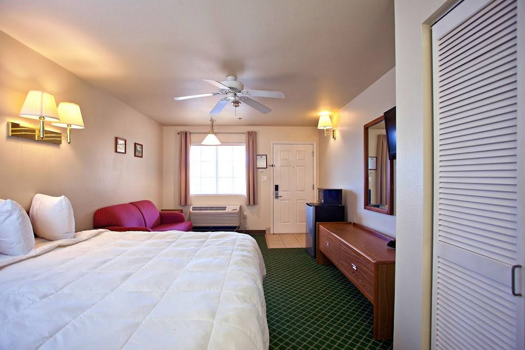 Bluffs Landing Marina & Lodge | restaurant | 4242 Laguna Shores Rd, Corpus Christi, TX 78418, USA | 3612882656 OR +1 361-288-2656