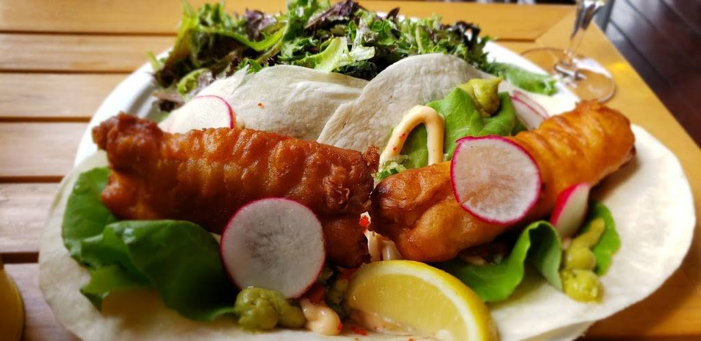 Panache Mobile | restaurant | 8705 Chemin Royal, Sainte-Pétronille, QC G0A 4C0, Canada | 4186922211 OR +1 418-692-2211