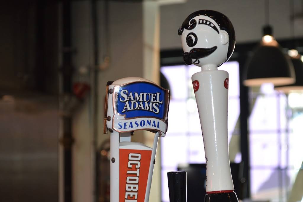 Southside Burger Bar | restaurant | 1065 S Charles St Stall #122, Baltimore, MD 21230, USA | 4433888321 OR +1 443-388-8321