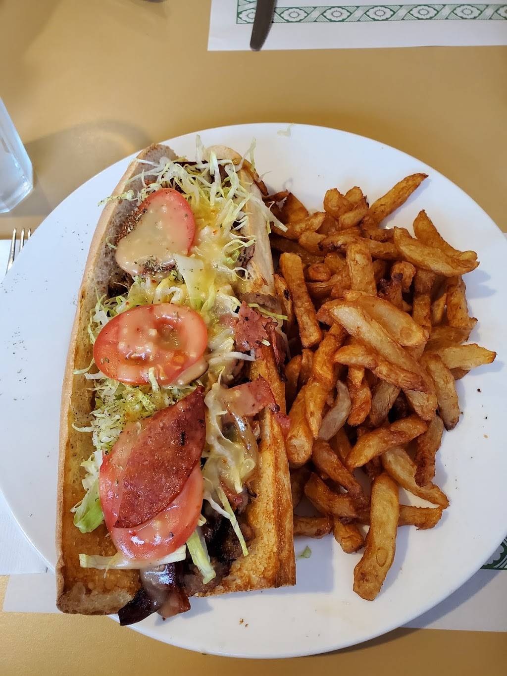 Restaurant Grillade Suny | restaurant | 2563 Rue Ontario E, Montréal, QC H2K 1W6, Canada | 4382883755 OR +1 438-288-3755