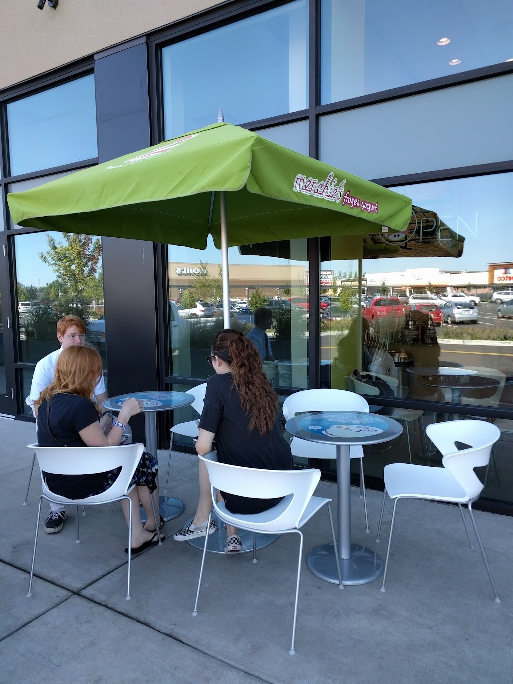 Menchies Frozen Yogurt | restaurant | 2820 Gateway St, Springfield, OR 97477, USA | 5413574262 OR +1 541-357-4262