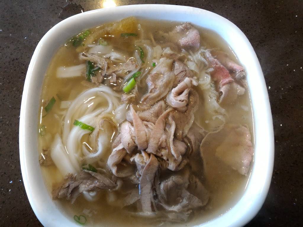 Xe Lua Restaurant | restaurant | 10060 Bayview Ave, Richmond Hill, ON L4C 2K9, Canada | 9057808688 OR +1 905-780-8688