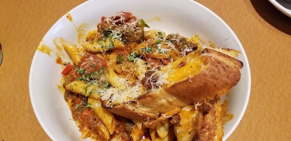 Boston Pizza | restaurant | 8445 Boulevard de lOrmière, Québec, QC G2C 1C2, Canada | 4188450050 OR +1 418-845-0050