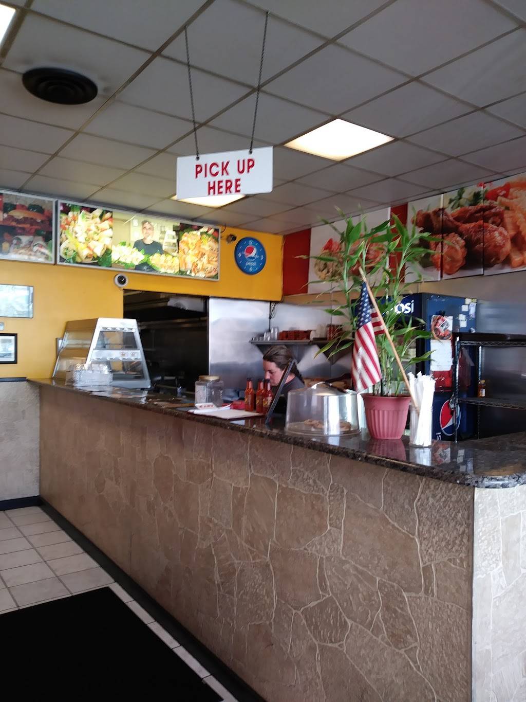 Georges Wings | restaurant | 3818 Morrell Ave, Philadelphia, PA 19114, USA | 2156370555 OR +1 215-637-0555