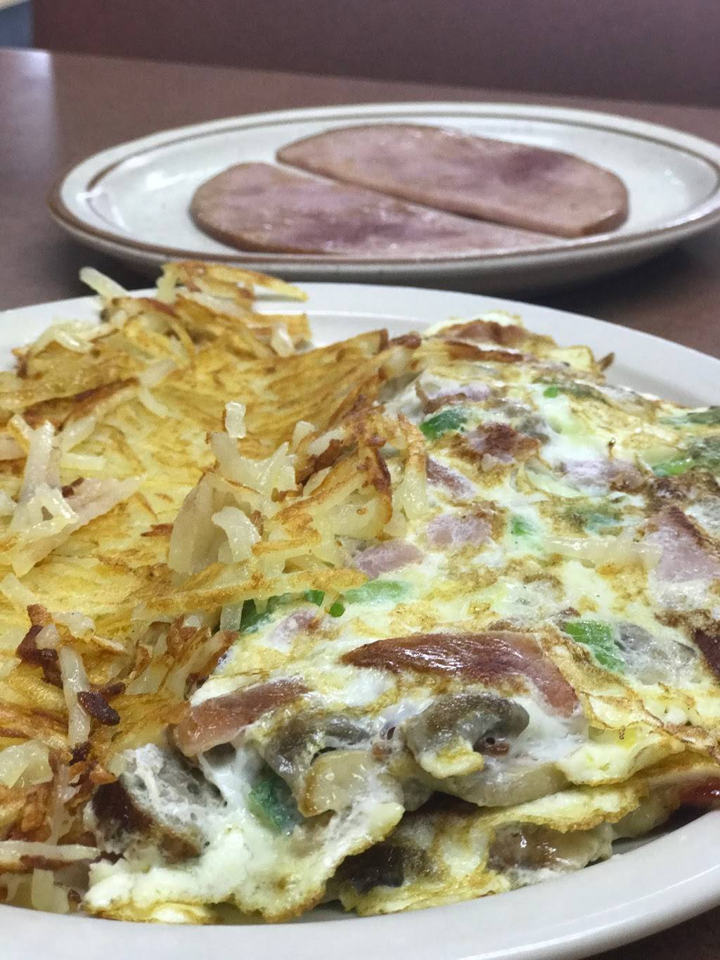 Johns Country Kitchen | restaurant | 1829 S Cedar St, Imlay City, MI 48444, USA | 8107242822 OR +1 810-724-2822