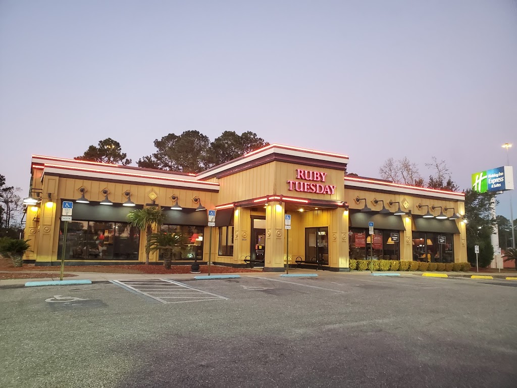 Ruby Tuesday | restaurant | 110 Loblolly Ln, Pensacola, FL 32526, USA | 8509412512 OR +1 850-941-2512