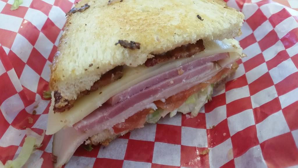 Bundys Cafe Drive-In | restaurant | 150 SE Truehaak St, Clatskanie, OR 97016, USA | 5037283815 OR +1 503-728-3815