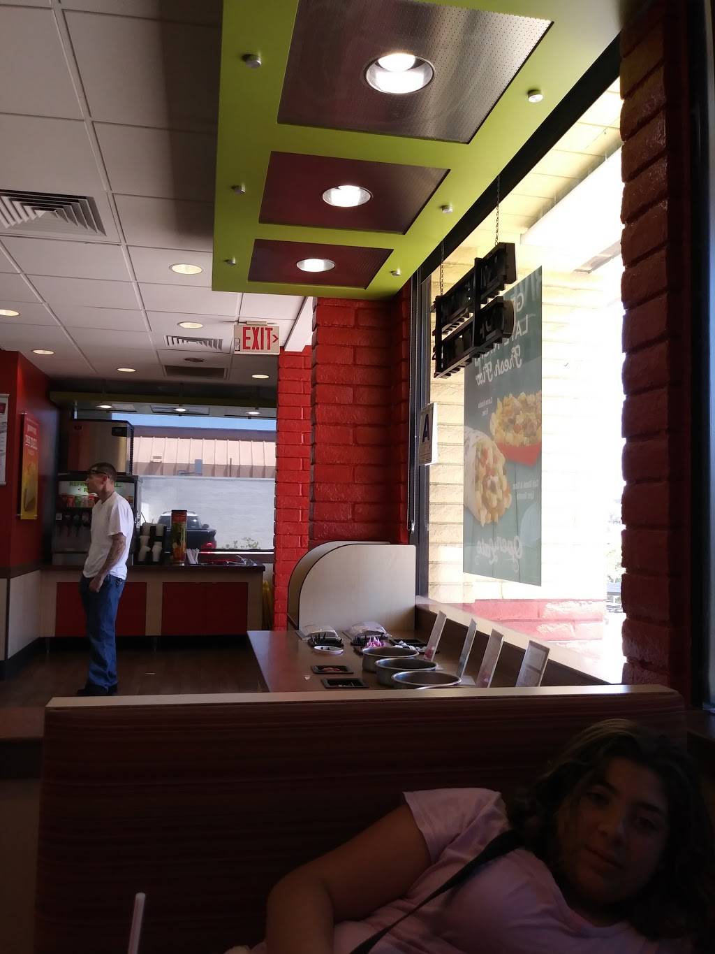 Del Taco | meal takeaway | 1270 W Valley Pkwy, Escondido, CA 92029, USA | 7604896947 OR +1 760-489-6947