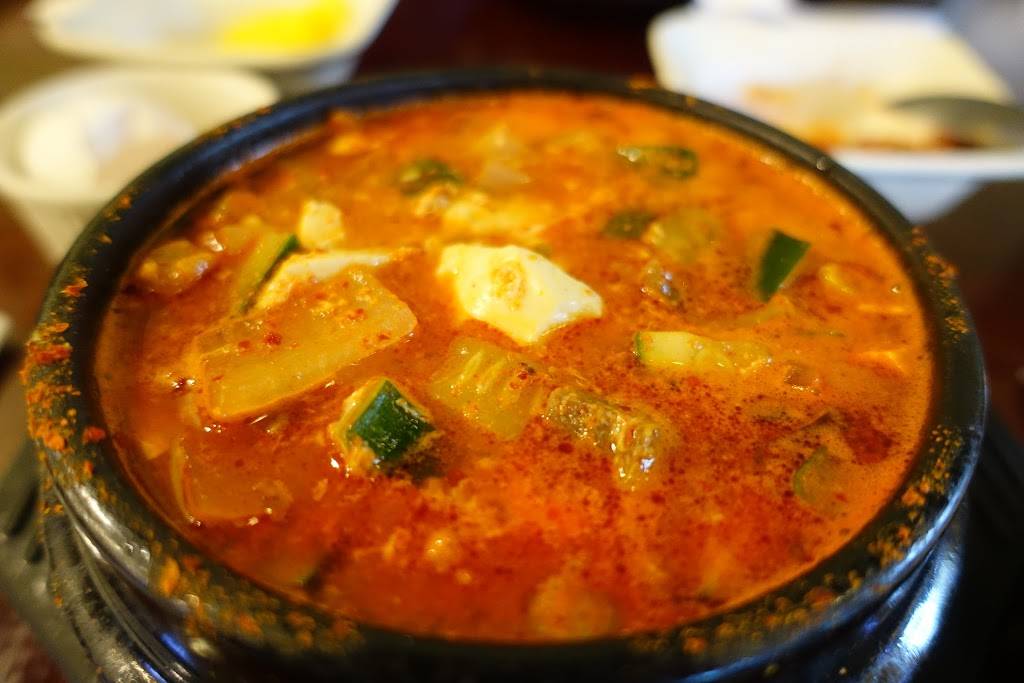 U-Town | restaurant | 110 S 40th St, Philadelphia, PA 19104, USA | 2153821110 OR +1 215-382-1110