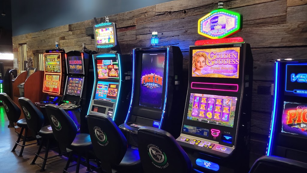 Club Hawthorne Hoffman Estates | restaurant | 2559 Pratum Ave, Hoffman Estates, IL 60192, USA | 7087803786 OR +1 708-780-3786