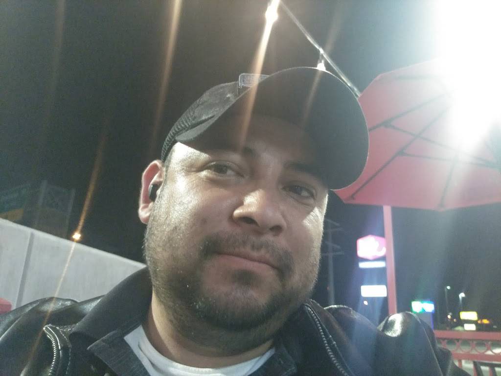 Wing Daddys Express | restaurant | 7911 Artcraft Rd B-1, El Paso, TX 79932, USA | 9155879464 OR +1 915-587-9464