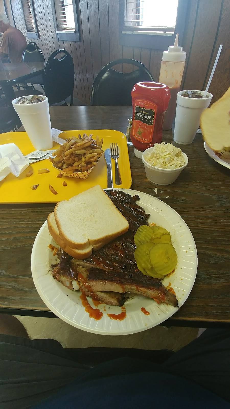 Bates City BBQ | restaurant | 201 E Market St, Bates City, MO 64011, USA | 8166254961 OR +1 816-625-4961