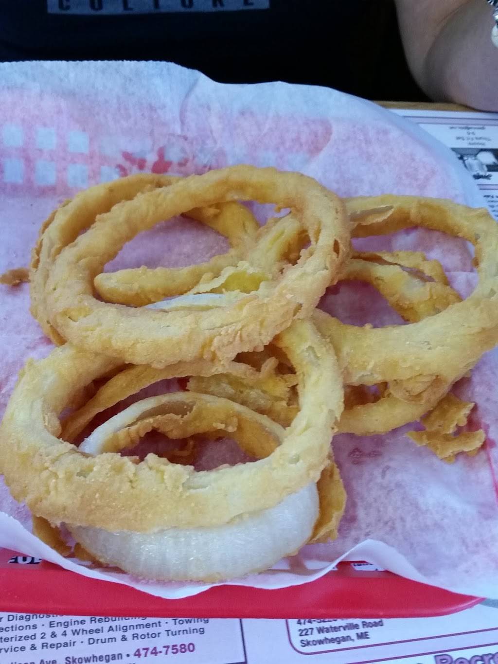 Fredericks Dar-I-Whip | restaurant | 120 Mercer Rd, Norridgewock, ME 04957, USA | 2076344962 OR +1 207-634-4962