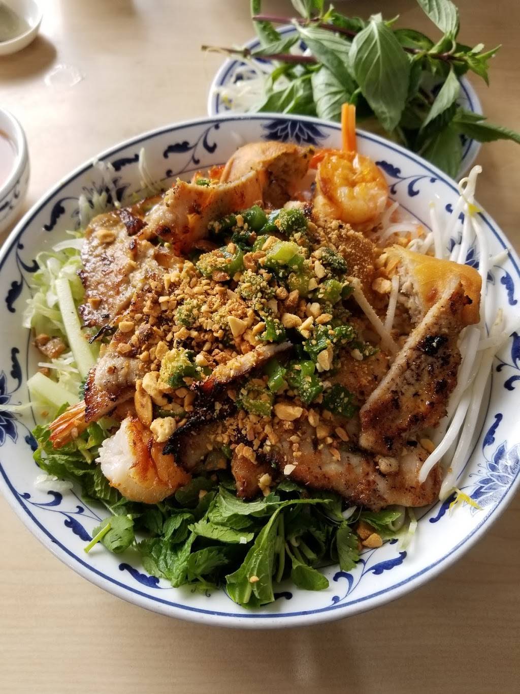 Pho Nguyen Restaurant | restaurant | 275 W Calaveras Blvd, Milpitas, CA 95035, USA | 4089455909 OR +1 408-945-5909