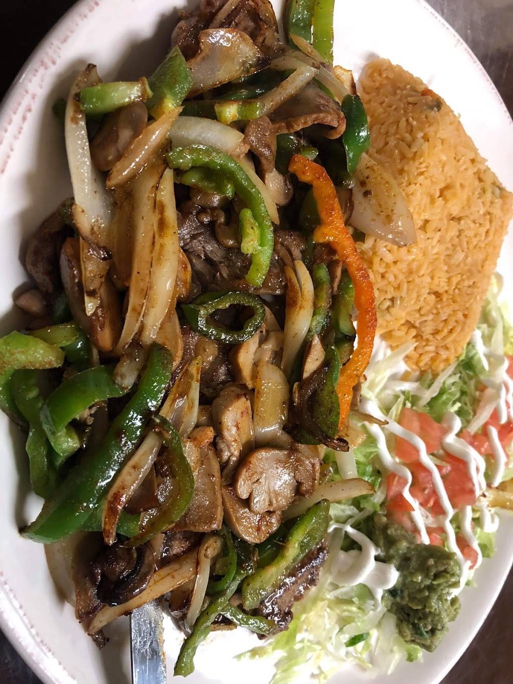 Jimadores | restaurant | 132 N Walnut Ave, Princeville, IL 61559, USA | 3093850066 OR +1 309-385-0066