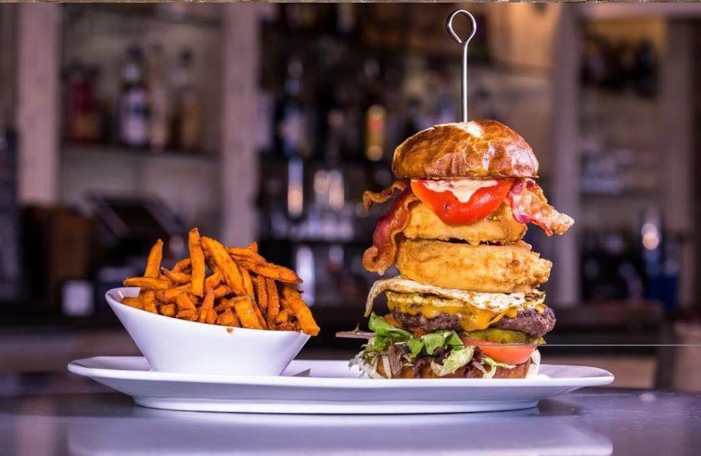 BLK Burgrz | restaurant | 27742 Antonio Pkwy, Ladera Ranch, CA 92694, USA | 9494296666 OR +1 949-429-6666