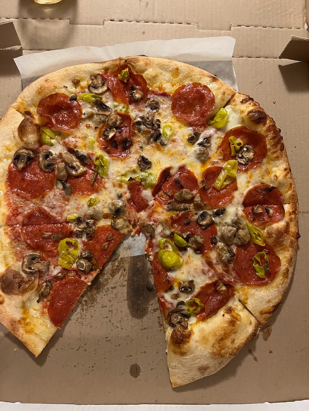 Cibellis Pizza | restaurant | 442 E Hood Ave, Sisters, OR 97759, USA | 5419044300 OR +1 541-904-4300