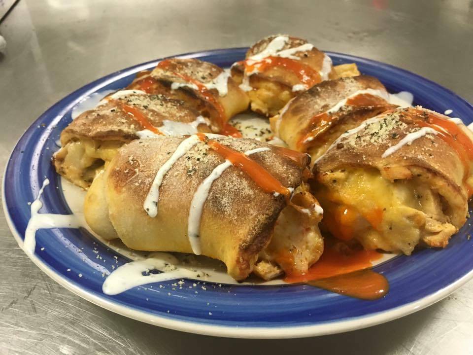 Clubhouse Pizzeria | restaurant | 141 W South St, Connellsville, PA 15425, USA | 7246032637 OR +1 724-603-2637