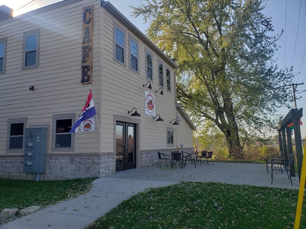 Schindoggies The Cardinals Nest | restaurant | 1710 Commercial St, Bangor, WI 54614, USA | 6087801871 OR +1 608-780-1871