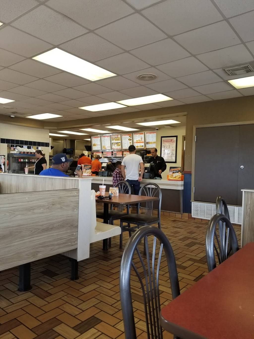 Whataburger | restaurant | 4051 E Lancaster Ave, Fort Worth, TX 76103, USA | 8175312764 OR +1 817-531-2764