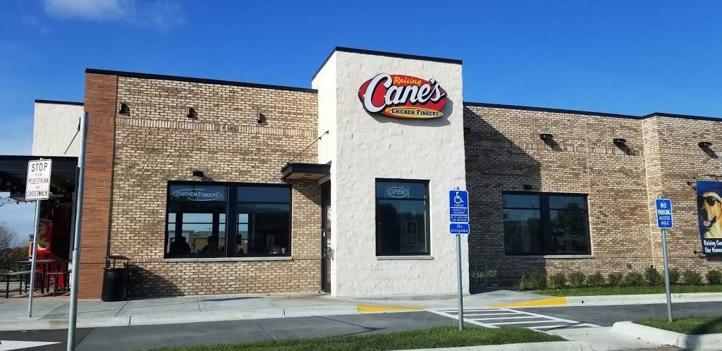 Raising Canes Chicken Fingers | meal takeaway | 1525 Central Pkwy, Eagan, MN 55121, USA | 6514546573 OR +1 651-454-6573