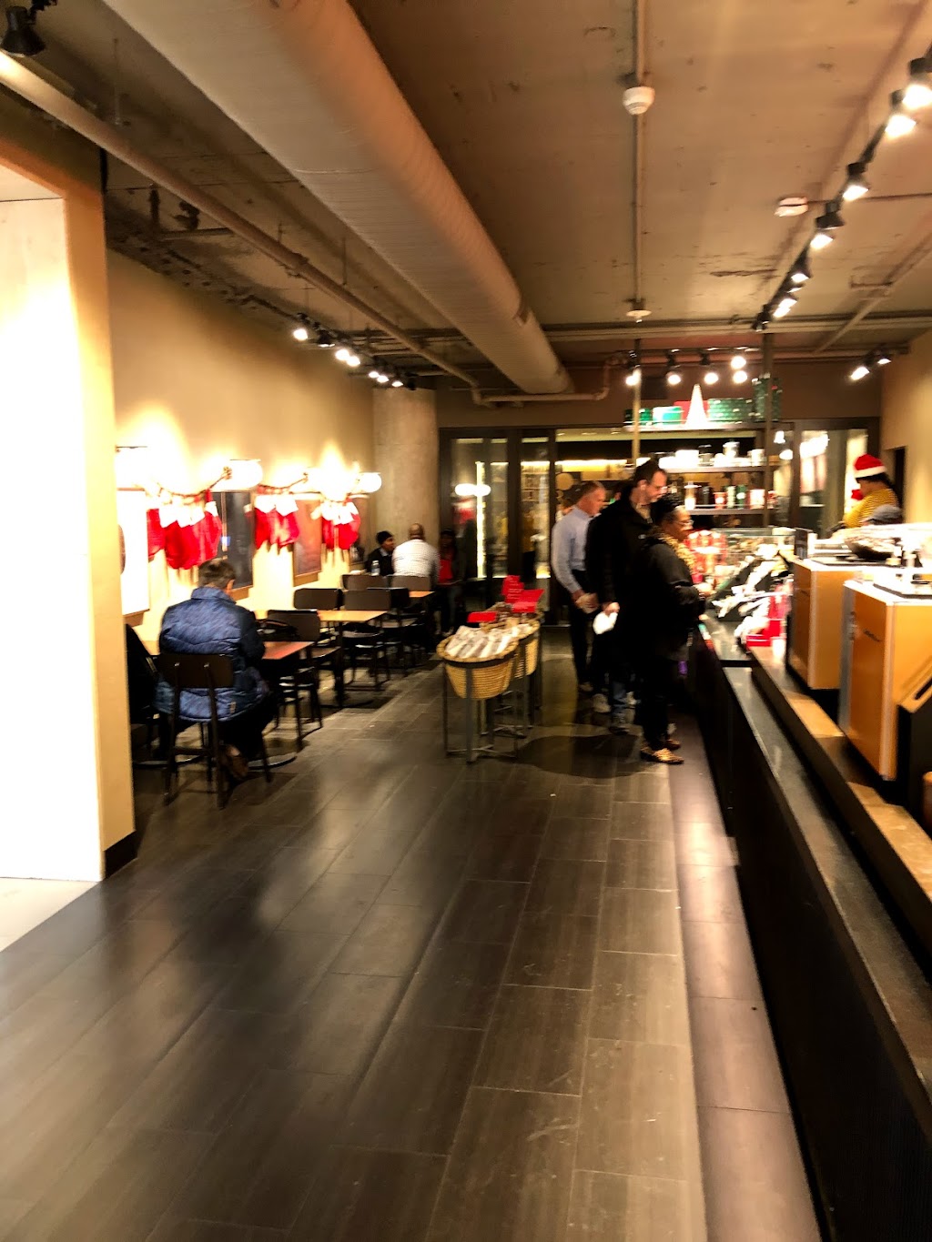 Starbucks | cafe | 450 W 33rd St, New York, NY 10001, USA | 6466483696 OR +1 646-648-3696