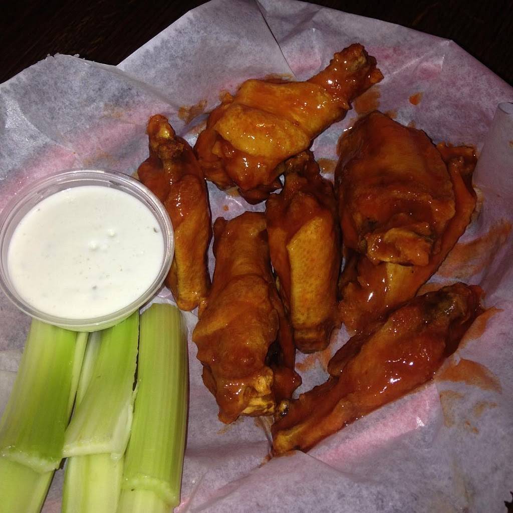 Mt Troy Inn | restaurant | 2021 Mt Troy Rd, Pittsburgh, PA 15212, USA | 4122357663 OR +1 412-235-7663