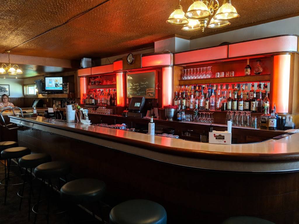 Idlewile Inn | restaurant | 1306 Main St, St Cloud, WI 53079, USA | 9209994404 OR +1 920-999-4404