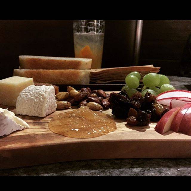 Eclipse Kitchen & Bar | night club | 5 Embarcadero Center, San Francisco, CA 94111, USA | 4152916581 OR +1 415-291-6581