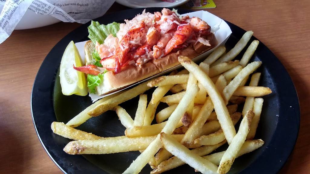Warrens Lobster House | restaurant | 11 Water St, Kittery, ME 03904, USA | 2074391630 OR +1 207-439-1630