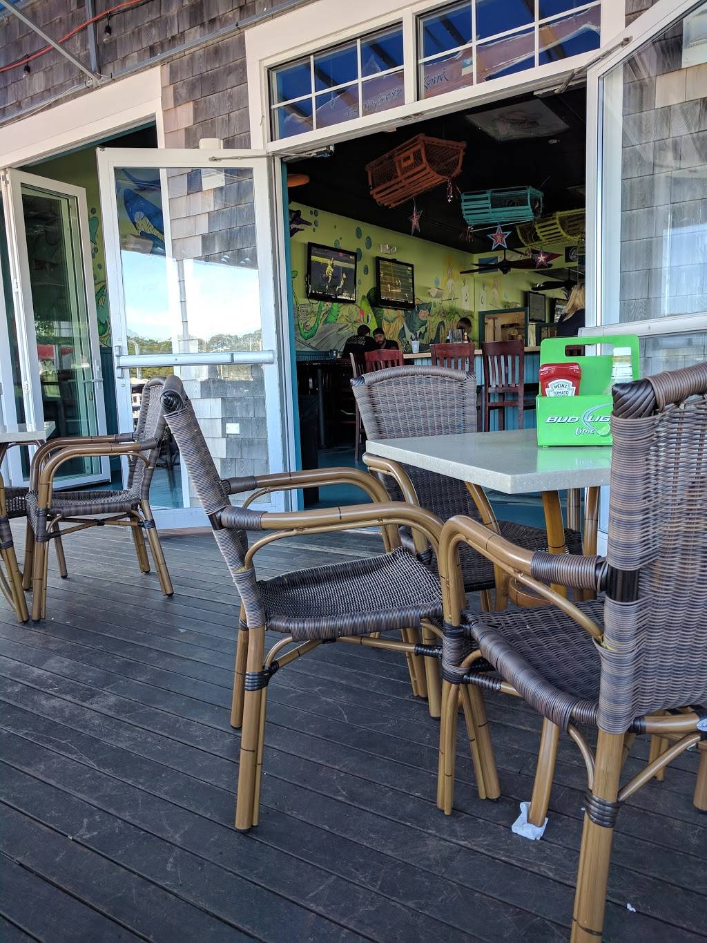 Falmouth Raw Bar | restaurant | 56 Scranton Ave, Falmouth, MA 02540, USA | 5085487729 OR +1 508-548-7729