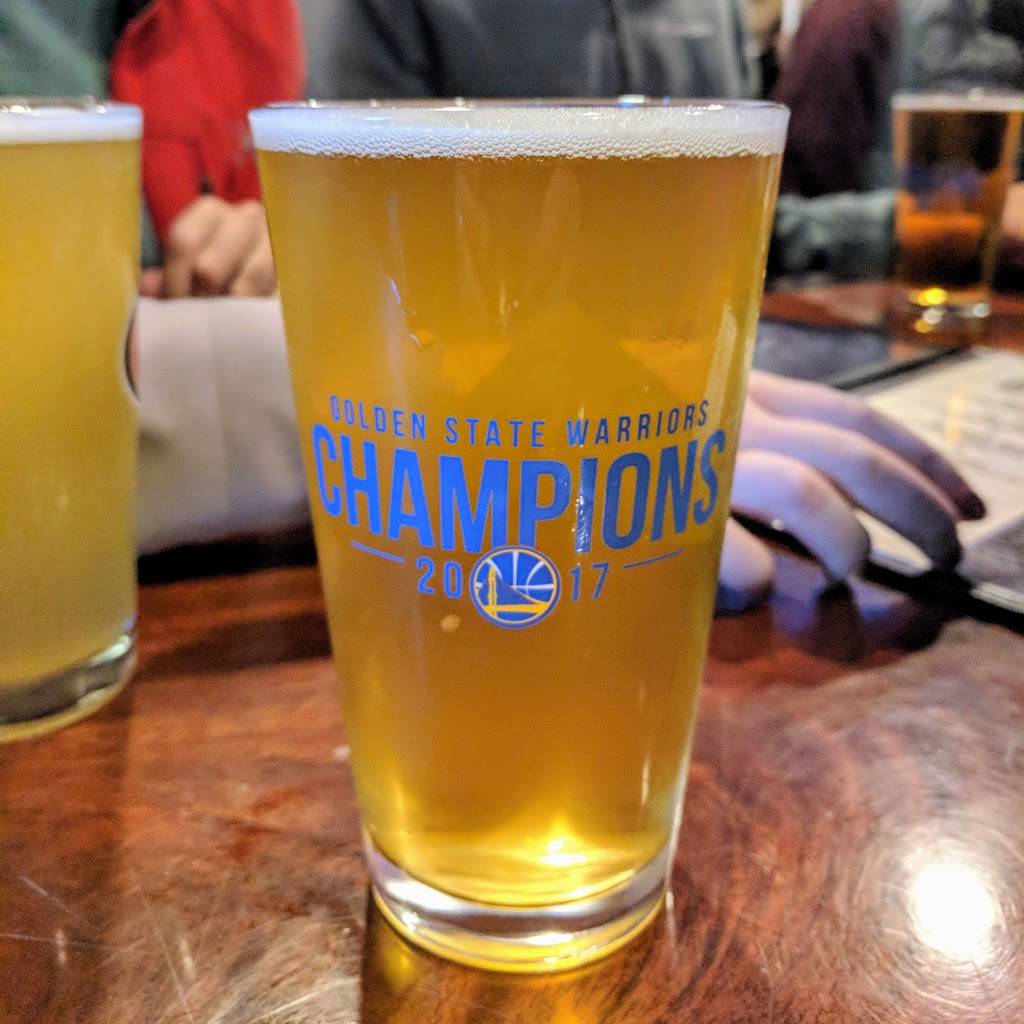 Rookies Sports Lodge | restaurant | 1535 Meridian Ave #10, San Jose, CA 95125, USA | 4084452121 OR +1 408-445-2121