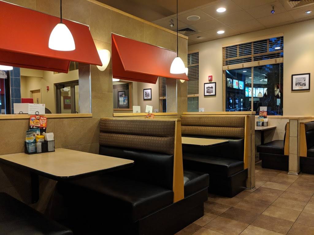 Dairy Queen Grill & Chill | restaurant | 1561 White Mountain Hwy, North Conway, NH 03860, USA | 6033565555 OR +1 603-356-5555