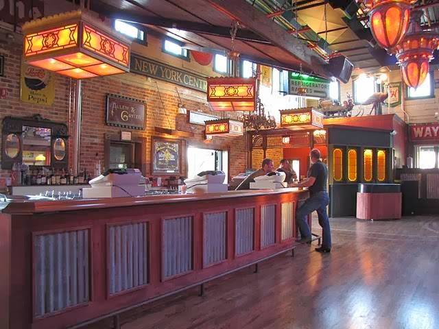 Saddle Up Saloon & Dancehall | night club | 4440 Ogden Ave, Aurora, IL 60504, USA | 6305858600 OR +1 630-585-8600