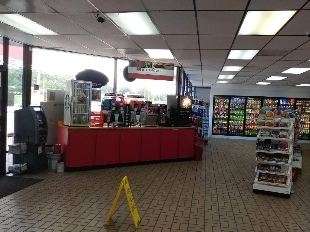 Express Market (Gulf Gas) | restaurant | 1101 W Main St, Livingston, TN 38570, USA | 9318237003 OR +1 931-823-7003