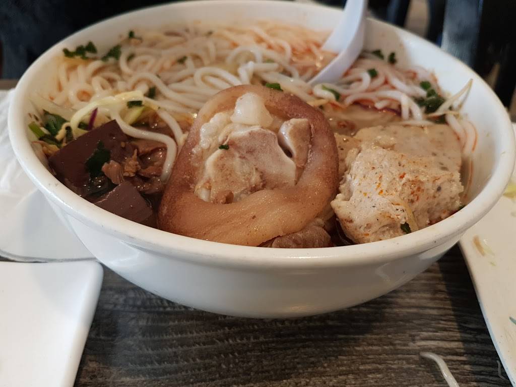 Thai Lai Restaurant | restaurant | 14221 Prairie Ave, Hawthorne, CA 90250, USA | 3109730819 OR +1 310-973-0819