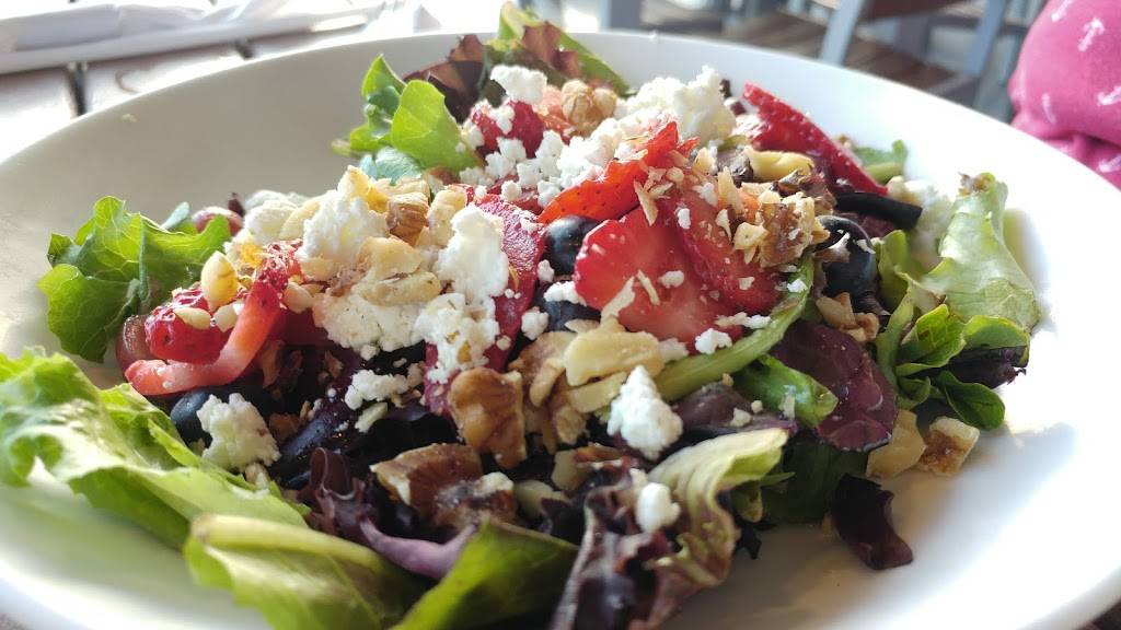 Uno Pizzeria & Grill | restaurant | 20 Centre Dr, Central Valley, NY 10917, USA | 8457836560 OR +1 845-783-6560