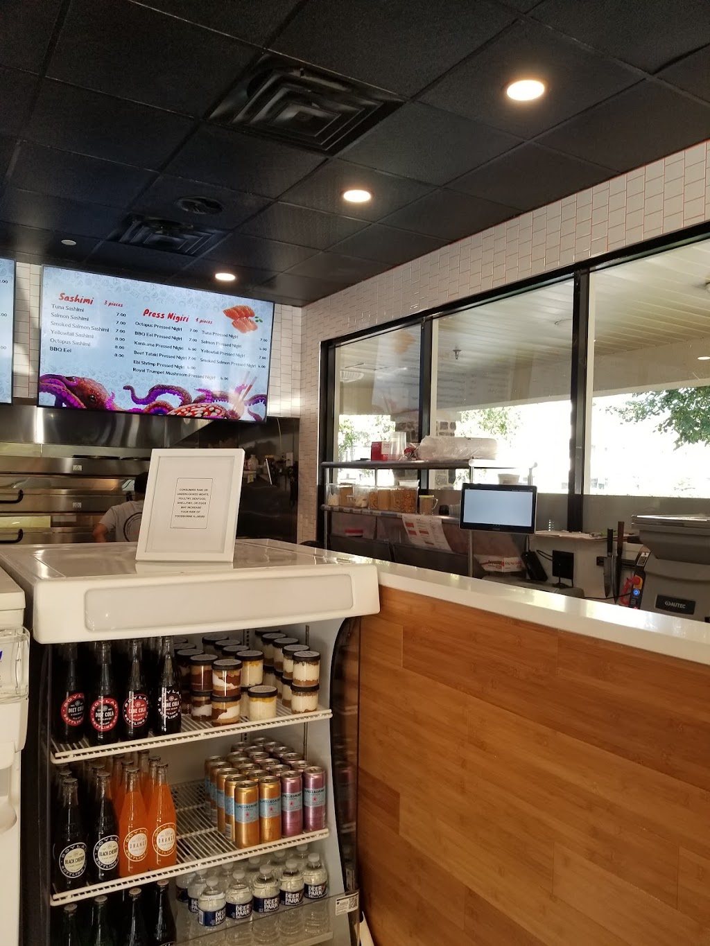 Pizzeria Maki | meal takeaway | 4007 Kennett Pike, Wilmington, DE 19807, USA | 3026548693 OR +1 302-654-8693