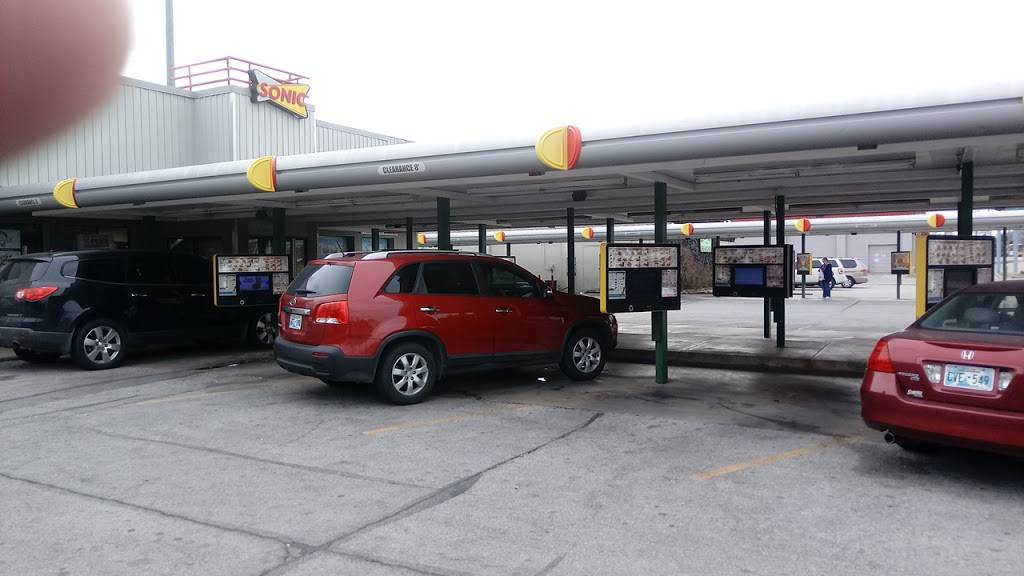 Sonic Drive-In | restaurant | 3401 S Sheridan Rd, Tulsa, OK 74145, USA | 9186652217 OR +1 918-665-2217