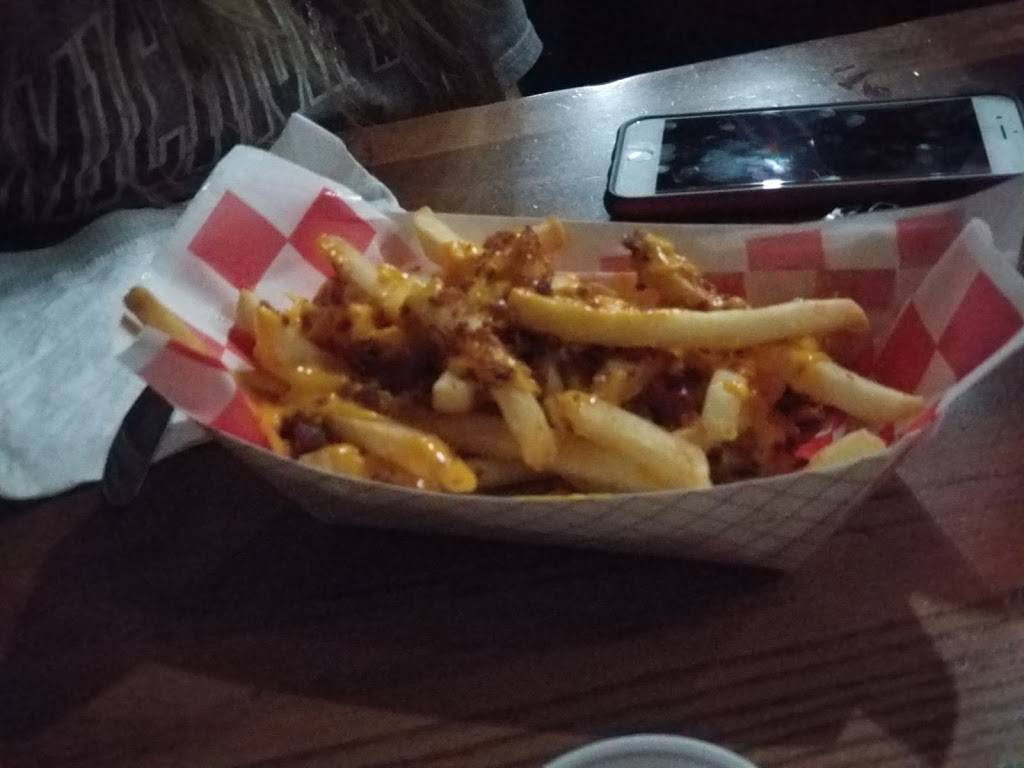 The Mill Bar and Grill | restaurant | 1341, 702 W Yung St, Sesser, IL 62884, USA | 6186257300 OR +1 618-625-7300