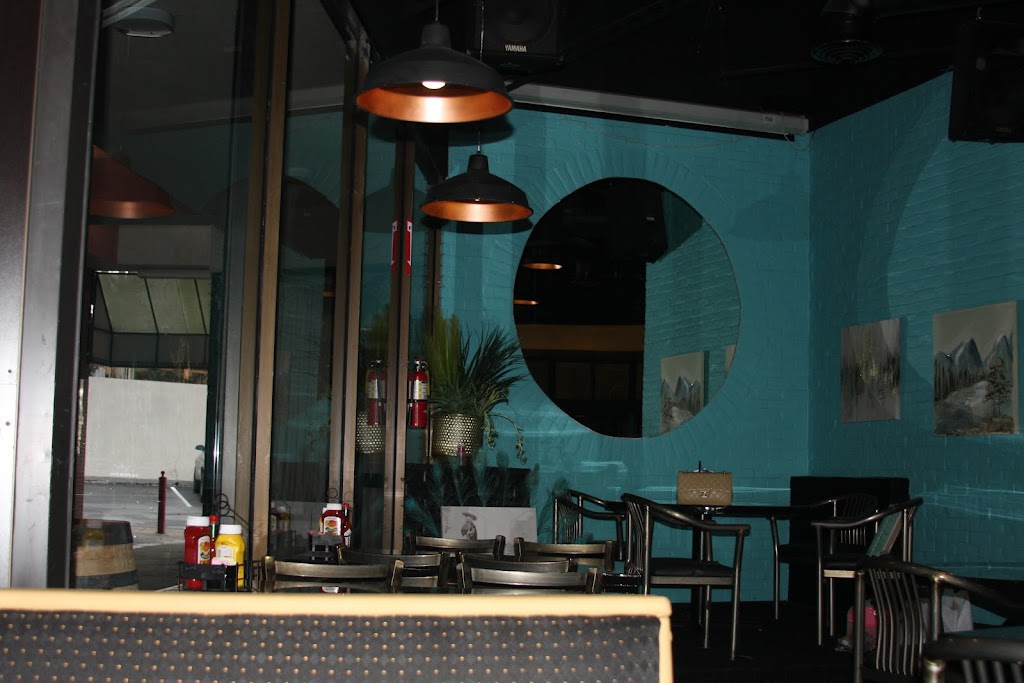 Daves High Desert Grill | restaurant | 5200 Eubank Blvd NE Suite B5, Albuquerque, NM 87111, USA | 5054332380 OR +1 505-433-2380