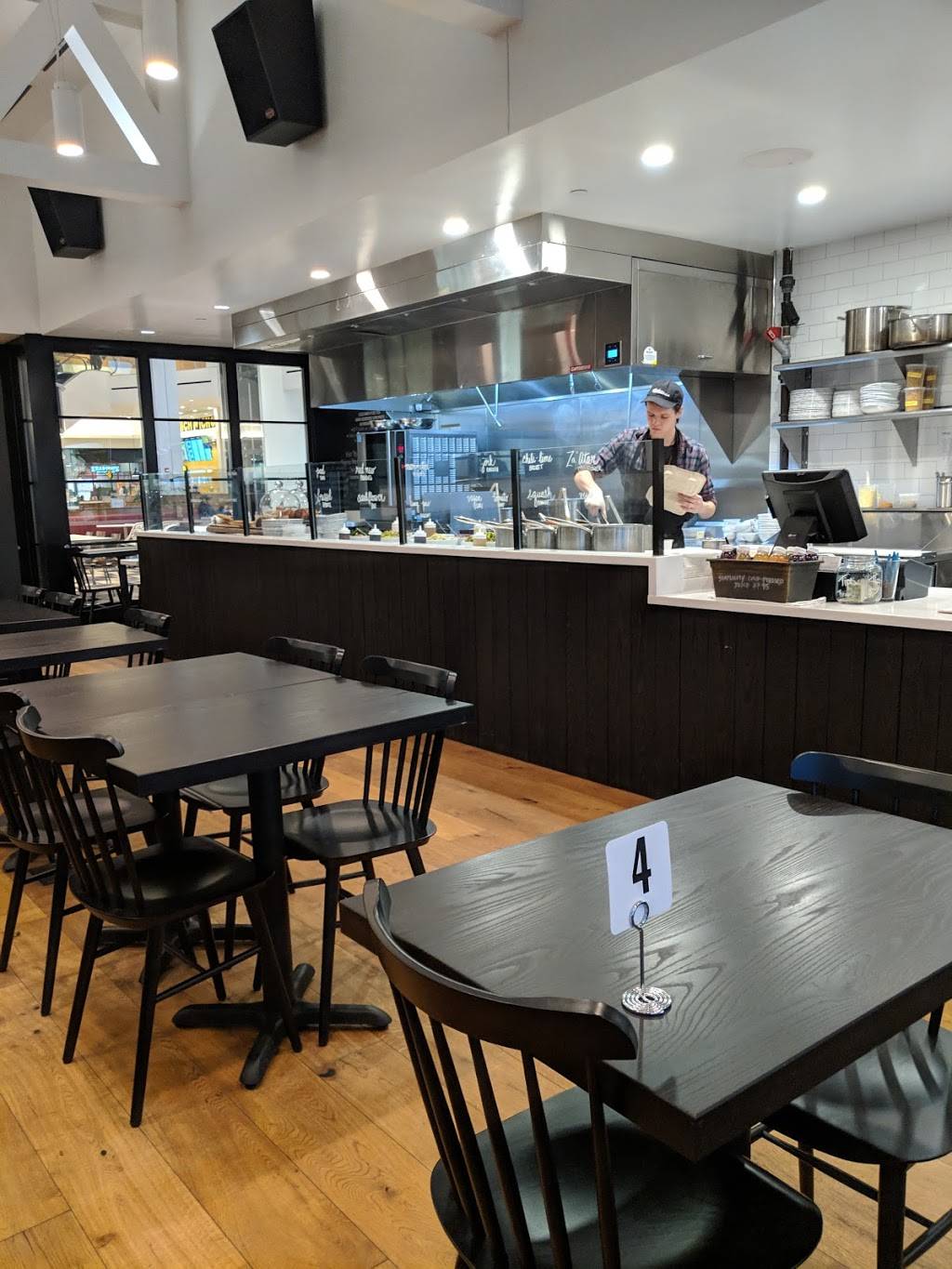 Public Greens | restaurant | 8702 Keystone Crossing, Indianapolis, IN 46240, USA | 3178180765 OR +1 317-818-0765