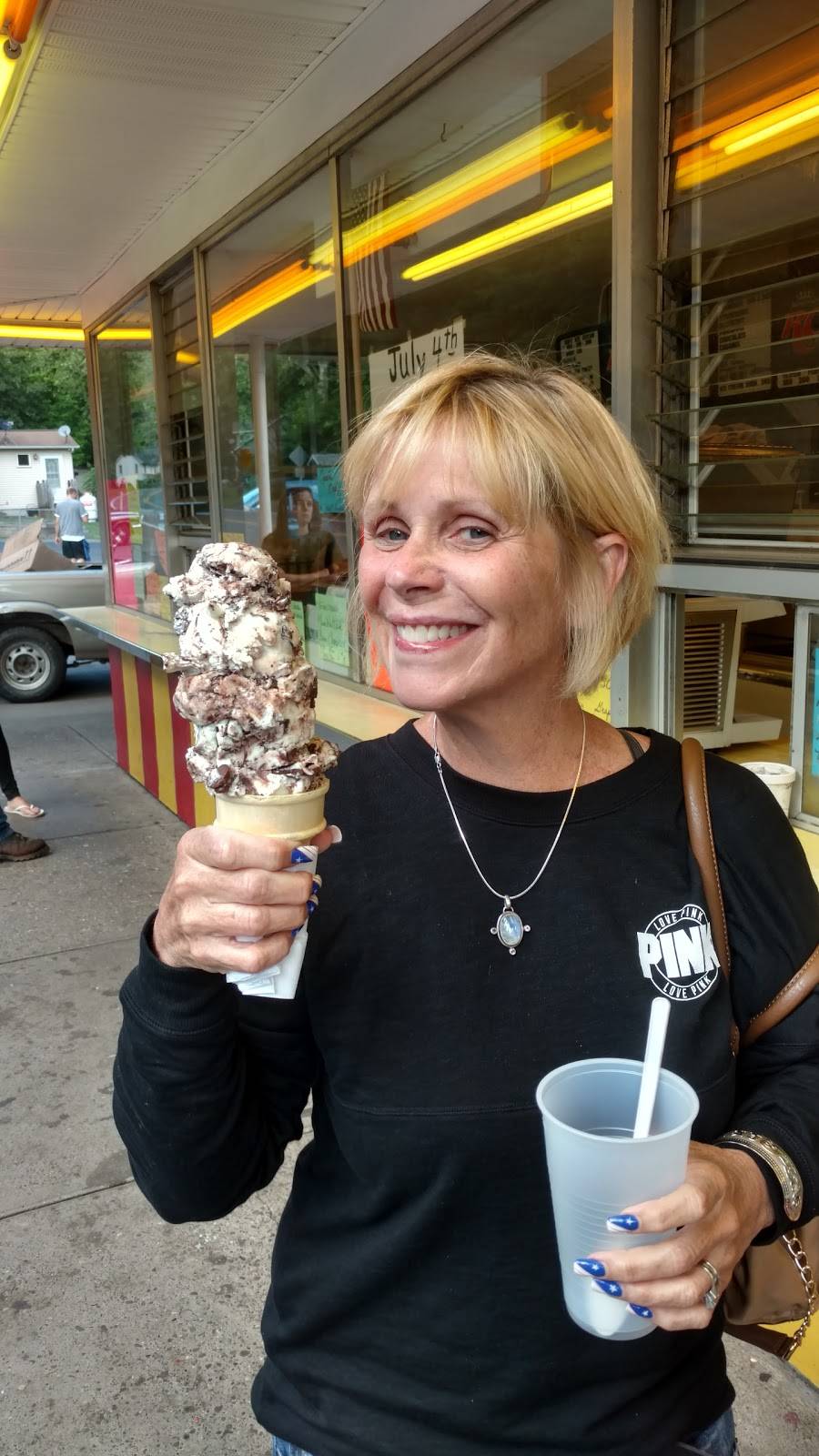 Maureens Cones and More | restaurant | 63 N Mill St, Nanticoke, PA 18634, USA | 5707358788 OR +1 570-735-8788