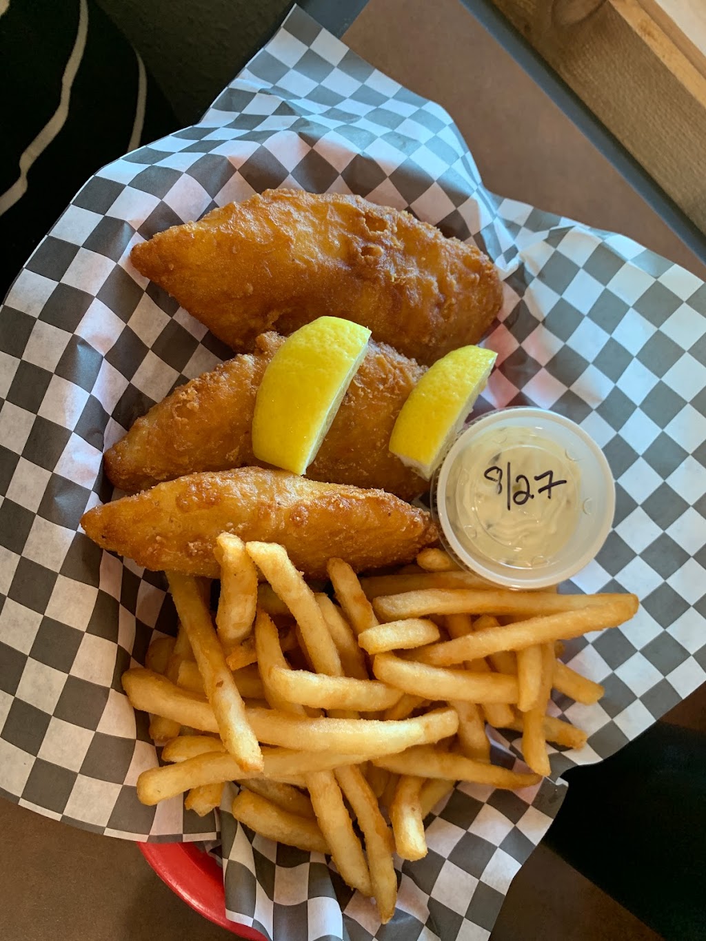 Luckys Bar & Grill | restaurant | 34A N Mariposa Dr, Tygh Valley, OR 97063, USA | 5415442044 OR +1 541-544-2044