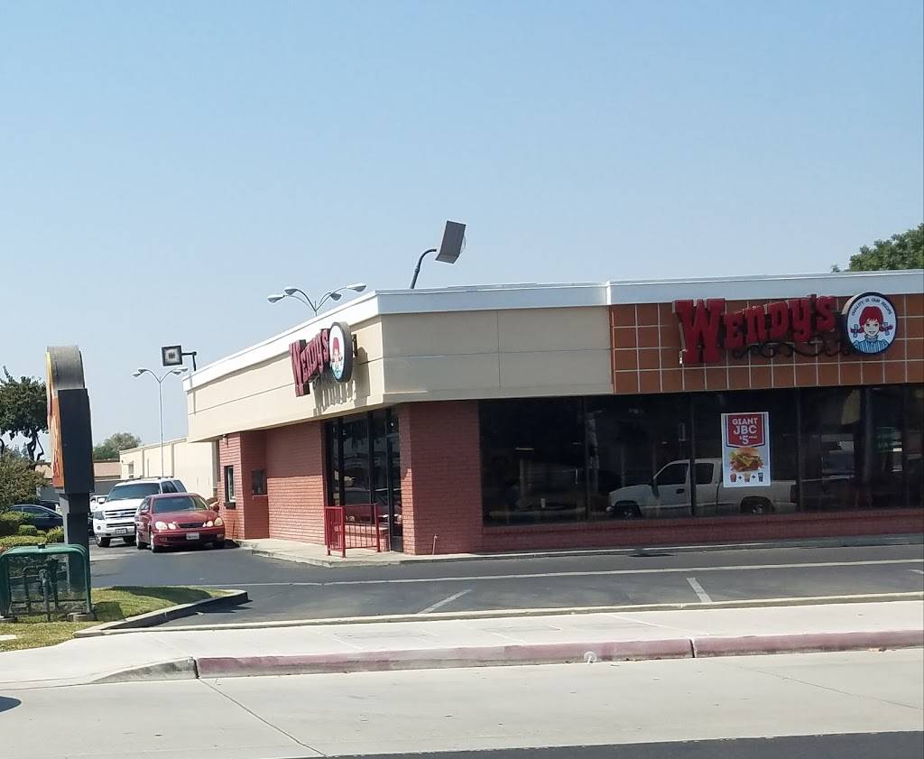 Wendys | restaurant | 2545 S Mooney Blvd, Visalia, CA 93277, USA | 5597330324 OR +1 559-733-0324